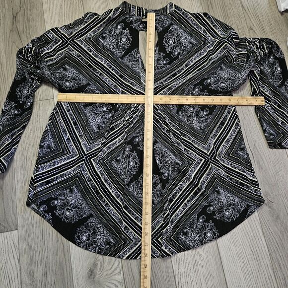 FREE PEOPLE Tunic TopWalking On A Dream Geometric Print Cut Out Boho Sz Medium - Picture 5 of 8